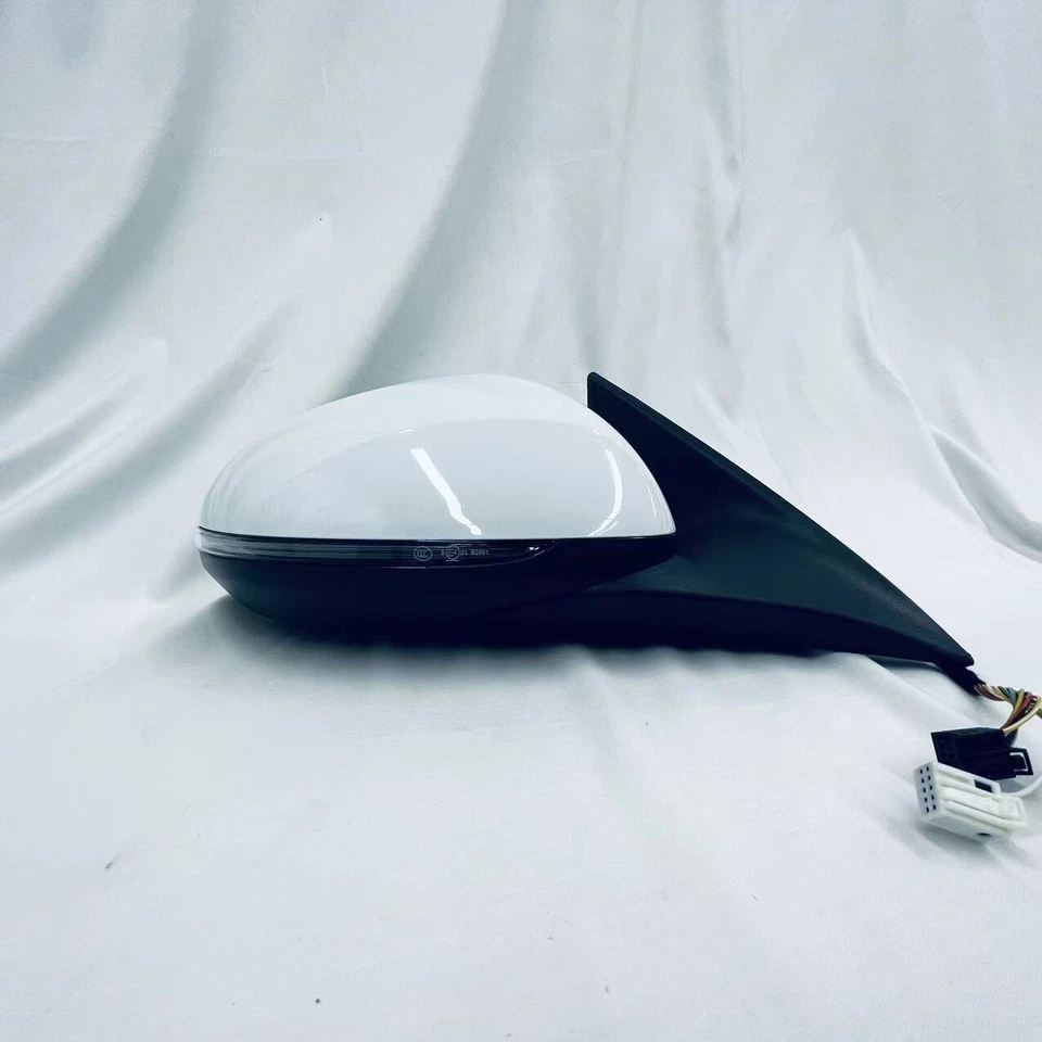 Car Passenger Side Mirror For Mercedes Benz C class W206  C200 C300 Right - Image 3 of 4