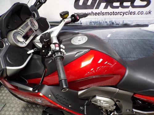 2014 BMW K1600GT WITH PANNIERS - Picture 18 of 20