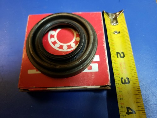 NOS SKF CR 13492 New In The Box ! Wheel Seal Rear F+S!