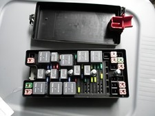 2005-2006 Ford Mustang Engine Fuse Box Oem
