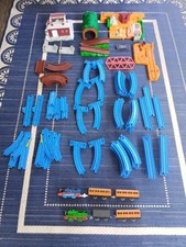 Thomas Friends Train Set Comes With 2 Engines 4 Passenger Coach 93 Pieces