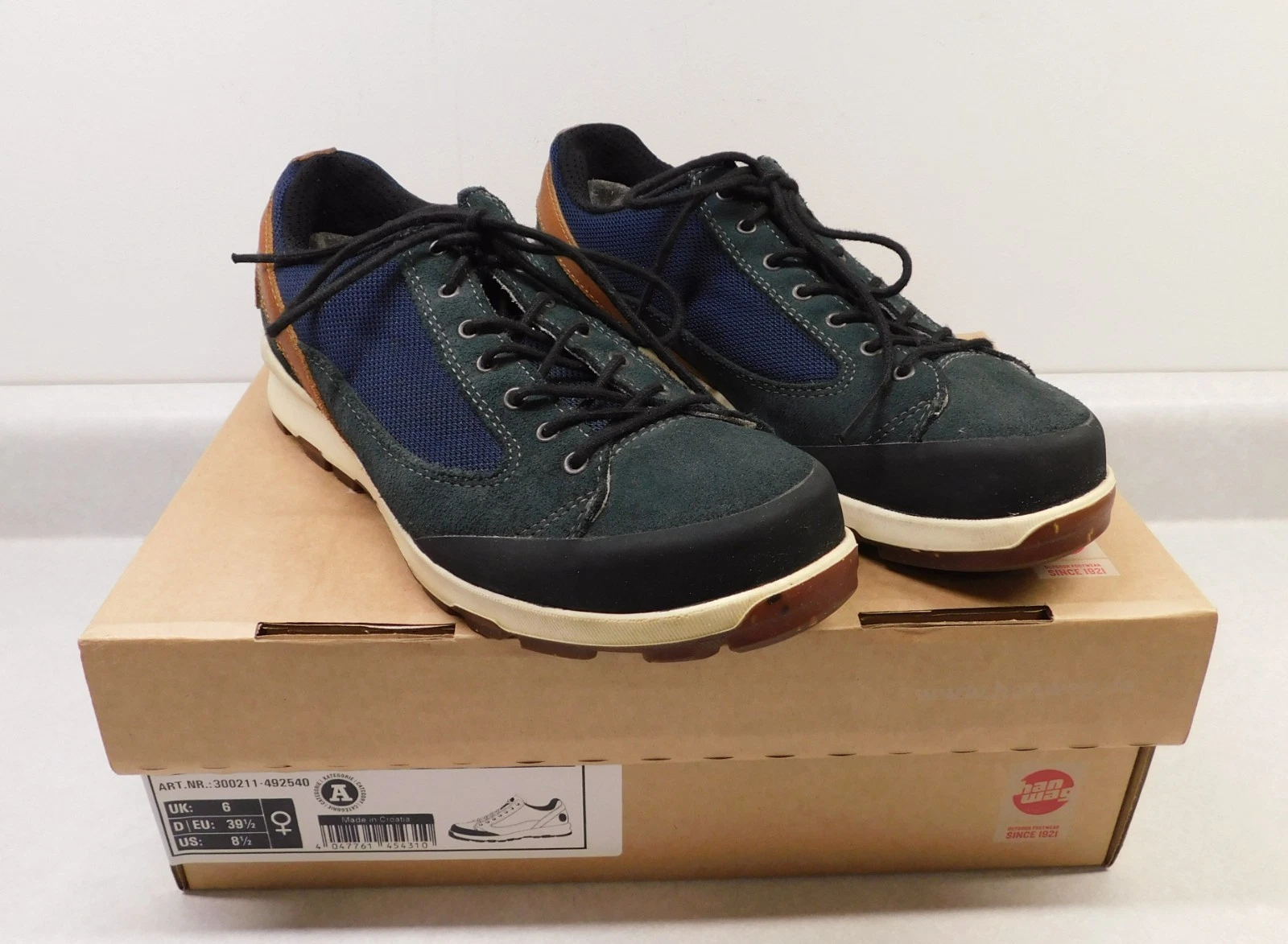 HanWag Vavena Lady Hiking/Walking Shoes Low Top Leather Suede Women's 8 1/2
