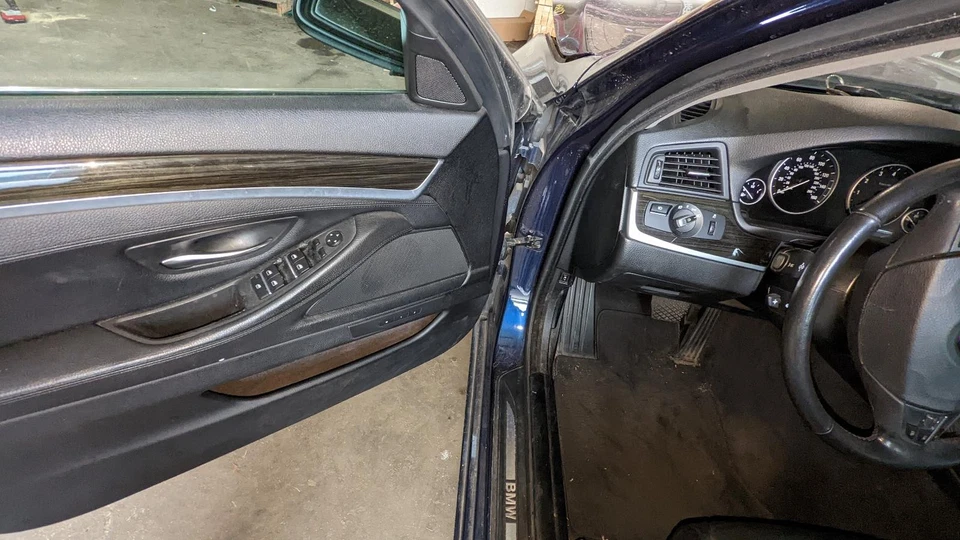 Used Hood fits: 2013 Bmw 528I  Grade C - Image 4 of 4