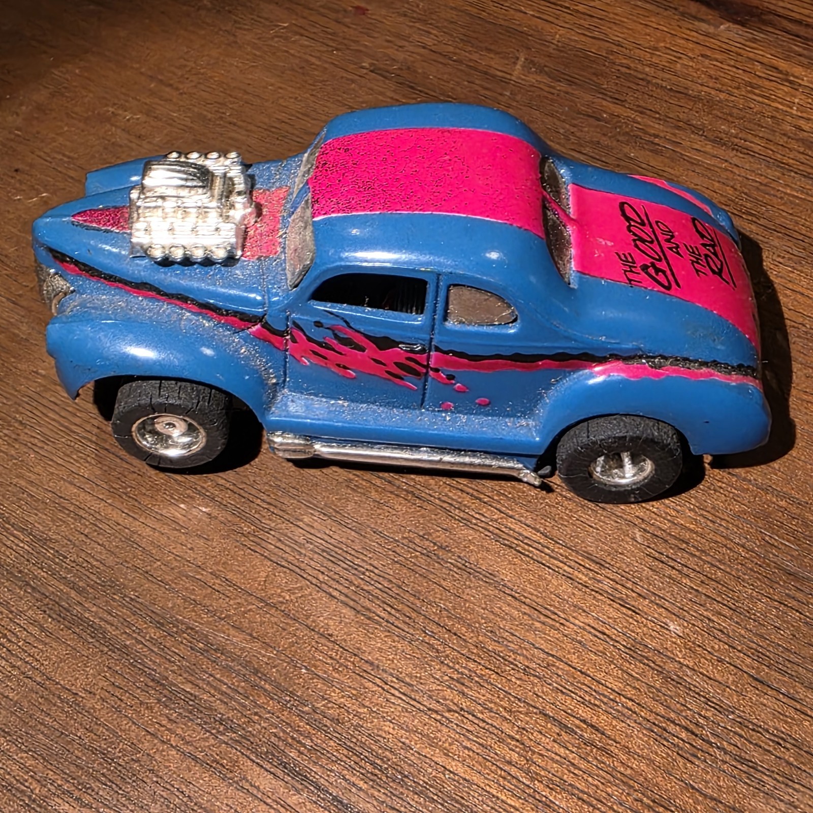 Picture 2 of 10