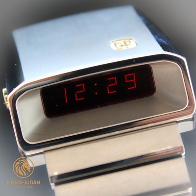 Full Set Excellent LIMITED EDITION Girard-Perregaux Casquette 2.0 Titanium/Gold