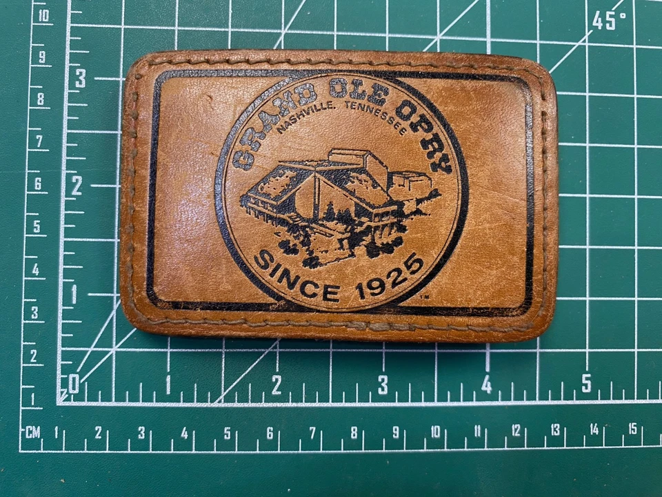 Hebilla de cinturón de cuero Grand Ole Opry desde 1925 Foto 2 de 3