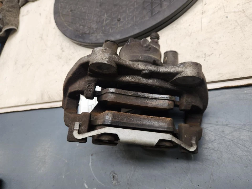 Pinza Driver Tipo 221 Trasera S400 Híbrida Se Adapta 07-13 MERCEDES CLASE S 760000 Foto 2 de 4