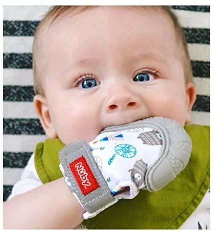 Nuby Soothing Teething Mitten with Hygienic Travel Bag - Image 2 of 4