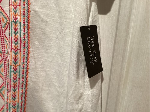 New Women’s Size Large Embroidered Shirt - 第 4/5 張圖片