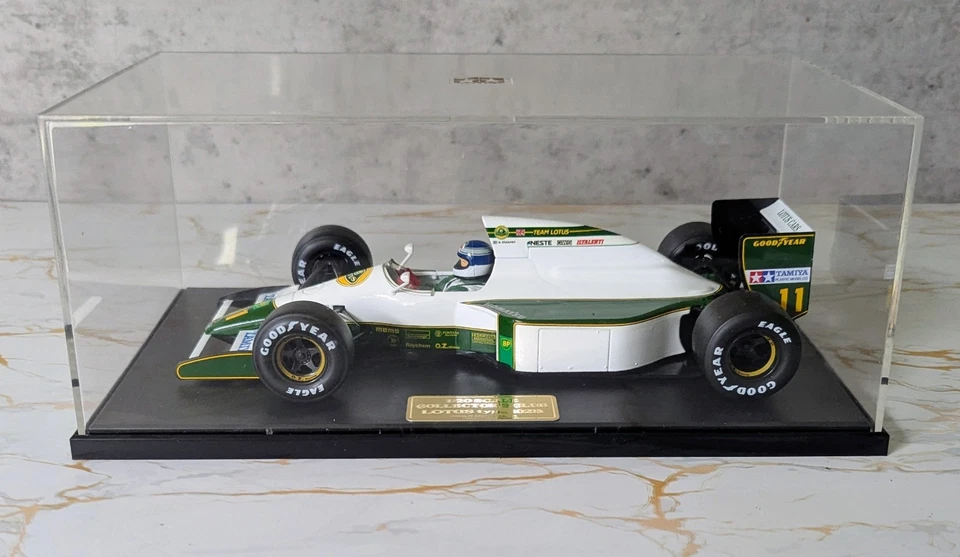 Tamiya Lotus type 102B Die Cast Model 1:20 Scale Collectors Club Komatsu Boxed  - Image 2 of 4