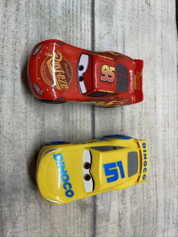 CARRERA DISNEY PIXAR SLOT CAR RACE Track con 2 CARROS. McQueen Dinoco rojo/amarillo Foto 2 de 4
