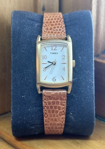 Vintage Woman’s Timex Tank Watch Works Made In Japan White Dial Gold Tone Quartz