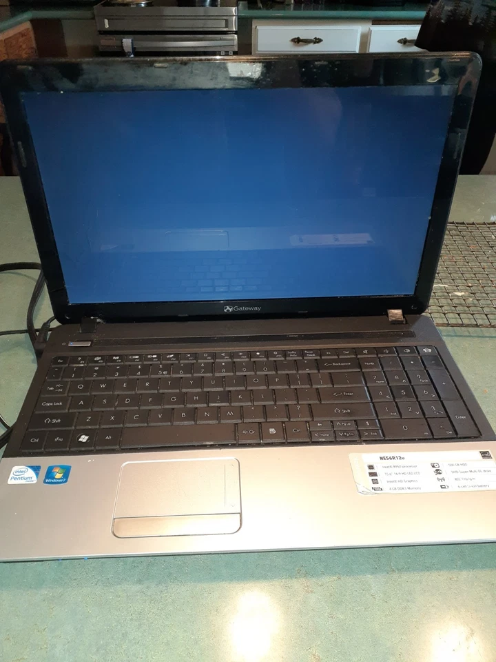 Portátil Gateway NE56R12u 15,6 pulgadas Intel Pentium 2,20 GHz 4 GB RAM 465 GB disco duro W10 Foto 2 de 4
