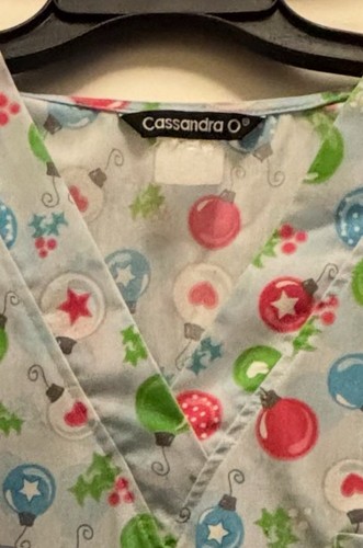 Vintage Cassandra O Uniform Shirt Adult Large Blue Festive Ornament Scrub Top - Picture 5 of 5