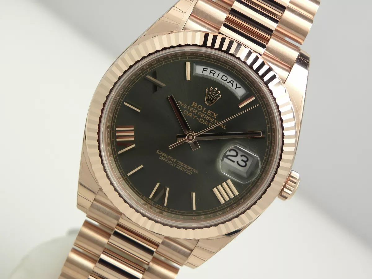 Rolex Day Date 228235 President 40mm Everose Gold Olive Green