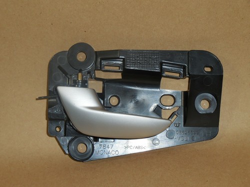 03-09 VOLVO XC90 Driver Left Side Inside Door Handle Opener 8626599 30761317 