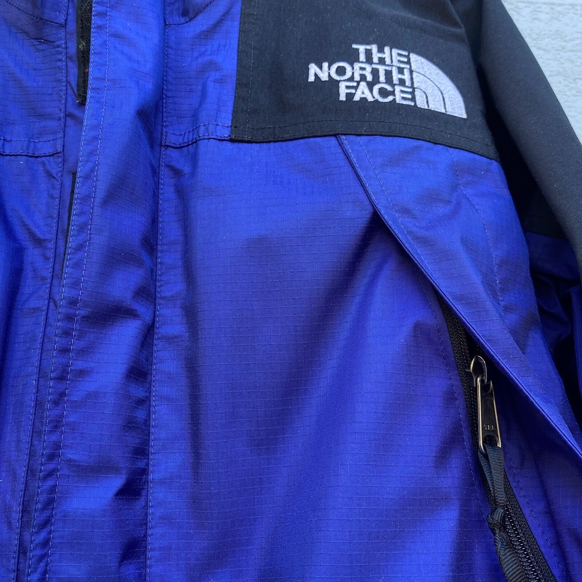 North Face Women's XS Petit Goretex Jacket Gore-Tex Aztec North Face Women's XS Petit Goretex Jacket Gore-Tex Aztec
