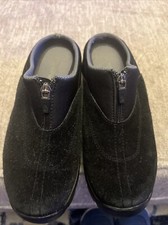 TEVA SN6447 Women's Size 6.5 Suede Front Zip Slip-On Mule Clog Black