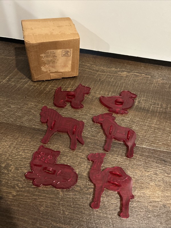 Vintage Domino Sugar Set of 6 Carnival Red Cookie Cutters W/box! Scottie Dog Cat