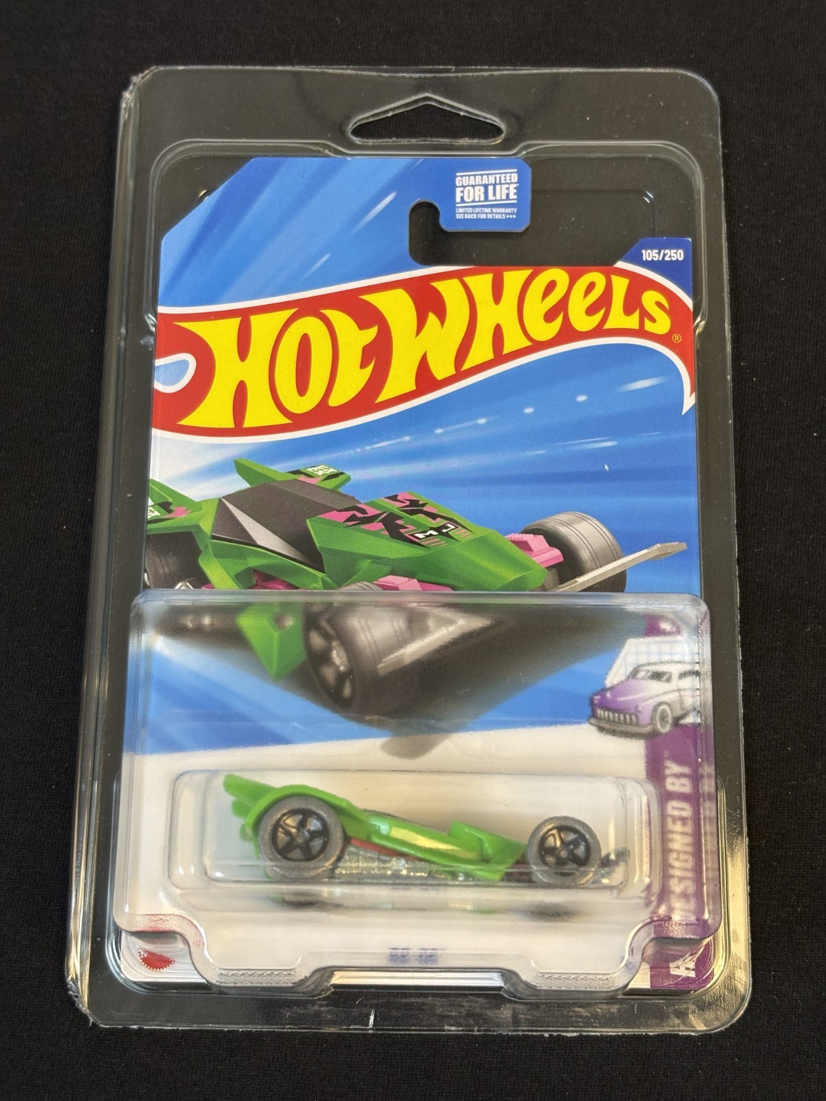 2025 MATTEL HOT WHEELS CAR RD-06 105/250 HW DESIGNED BY 4/5 GREEN W/ PROTECTOR