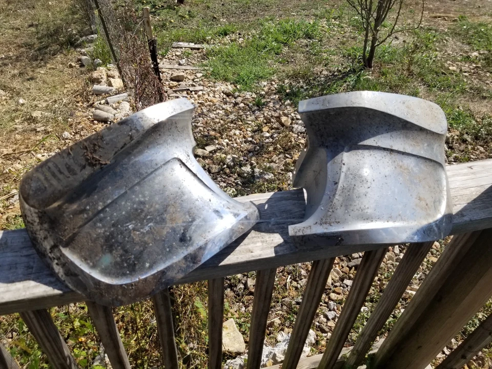 1951 52 53 Studebakers Rh Lh extensões de grade tampas de para-lama ambos os pares OEM - Imagem 3 de 4