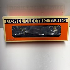 Lionel 6-15002 Chesapeake & Ohio Waffle-Sided Boxcar with Sliding Doors and Box