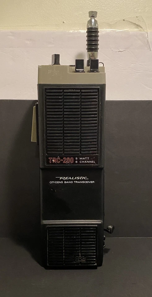 Realistic TRC-200 Citizens Band Transceiver 6 Channel Walkie - Image 4 of 4