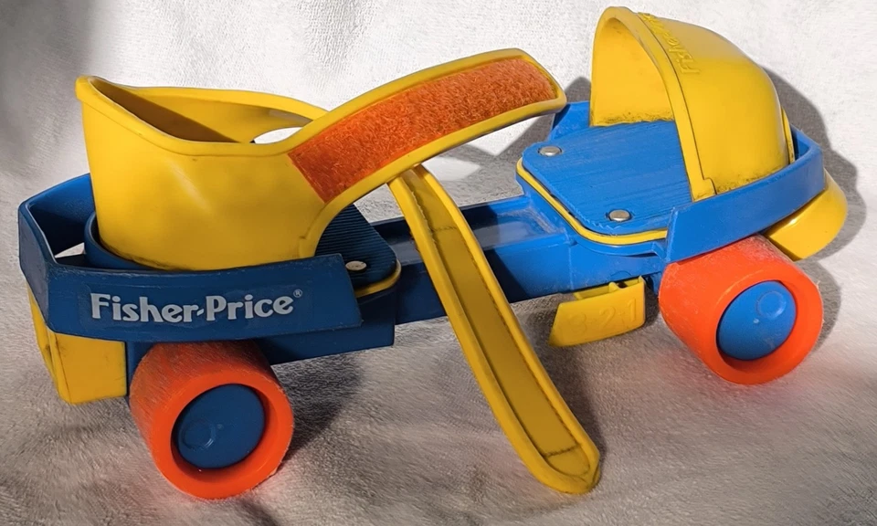 Patins A Roulettes Fisher Price Vintage Jouet Ancien Rétro Roller Enfants  - Photo 4/4