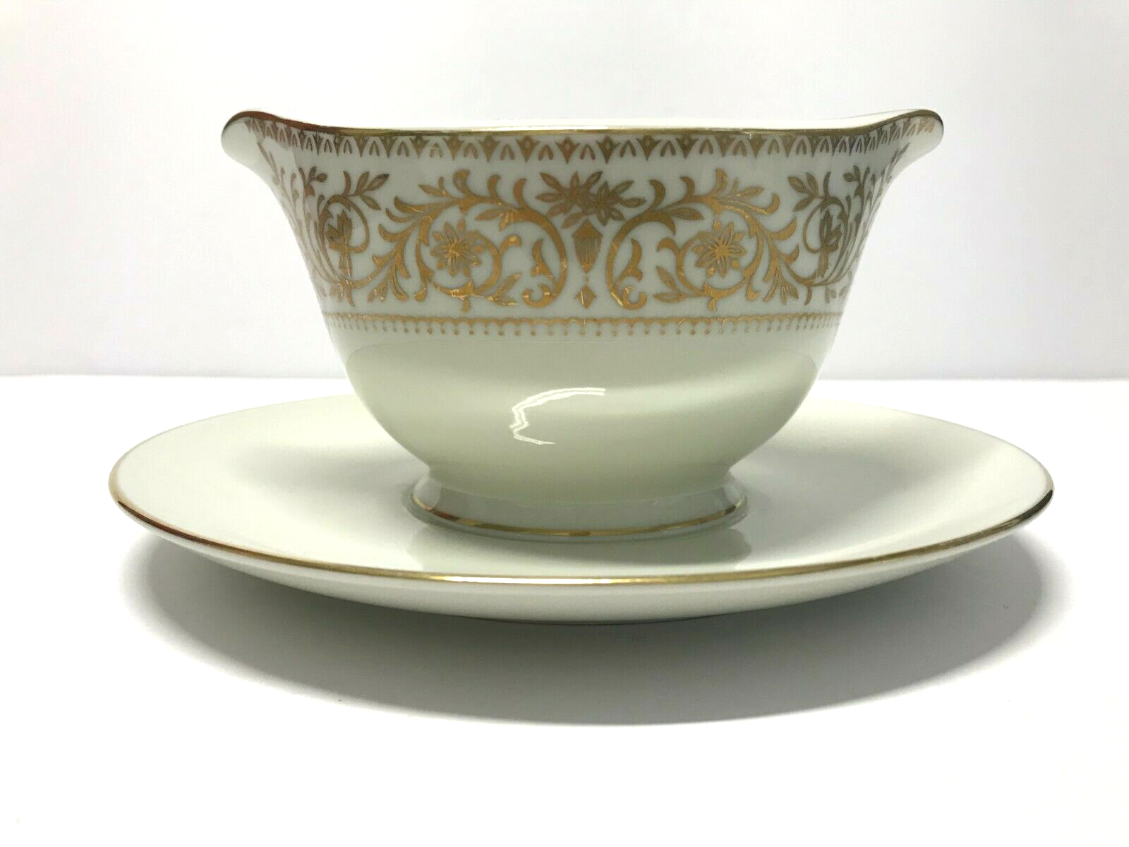 VOLITA Gravy/Sauce Boat w/Attached Plate Guild Fine China Gold Border