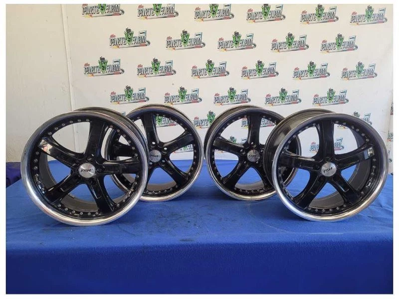 Juego de ruedas Ford Mustang GT 2010-2014 TSW 18x8 aluminio 5 radios 2473 Foto 2 de 4