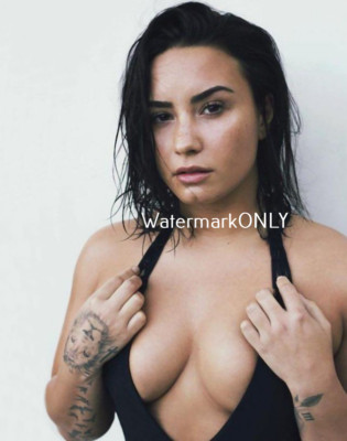 Gorgeous Actress/Singer ''Demi Lovato'' Beautiful ''Pin-Up'' PHOTO! #(7)