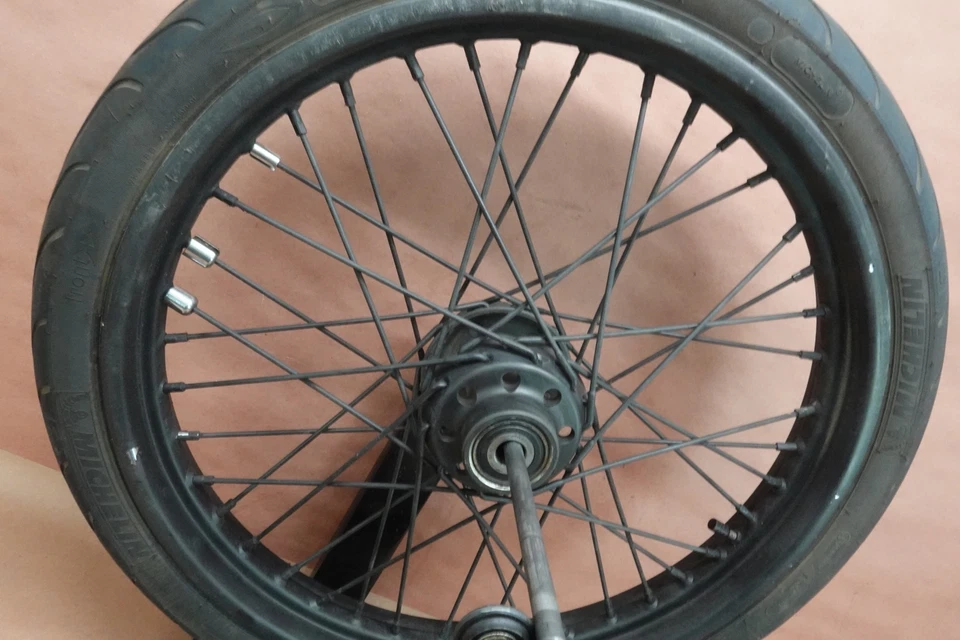 2001-2005 Harley Davidson Softail Deuce FXSTDI Front Wheel Rim Tire 80/90-21 - Image 4 of 4