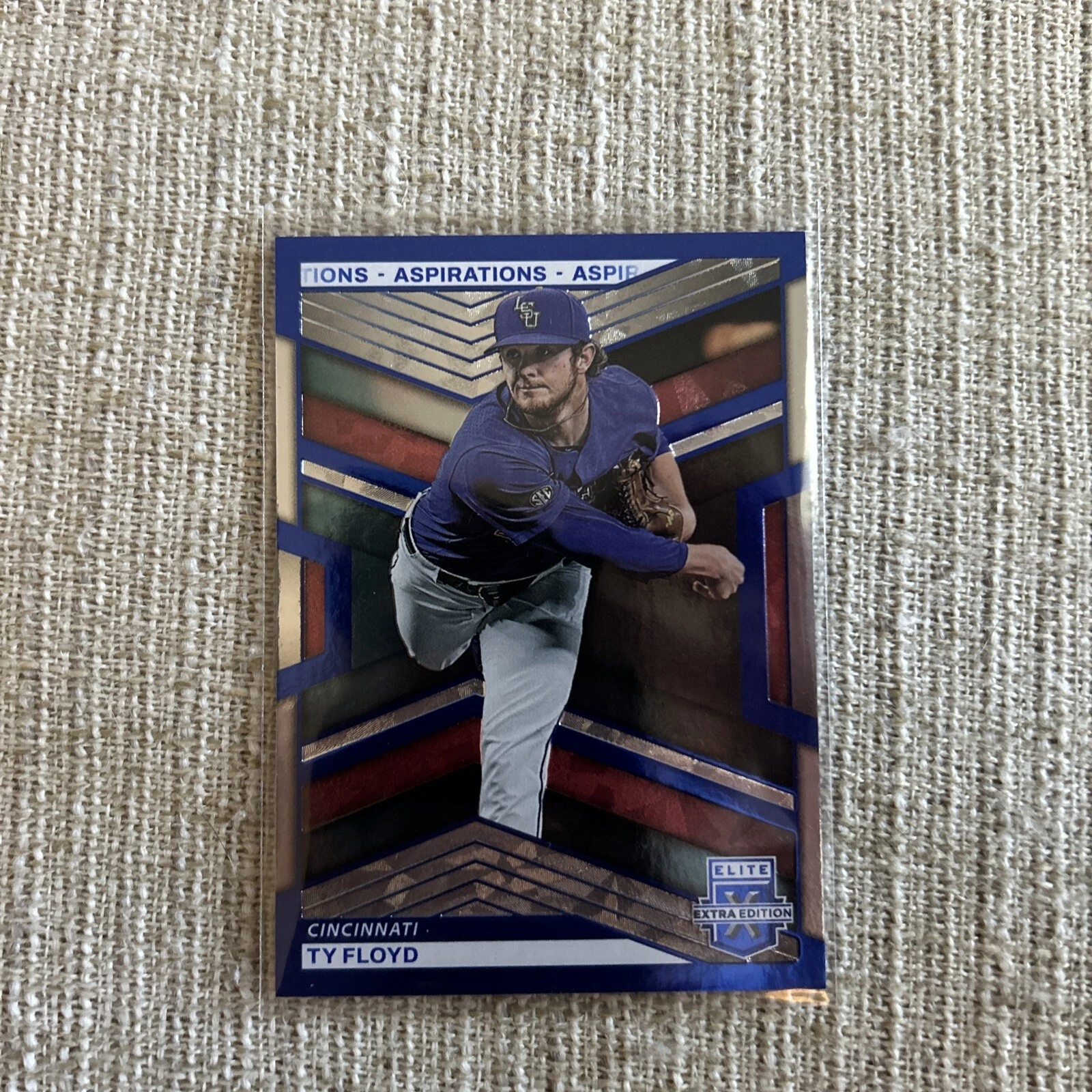 2023 Panini Elite Extra Edition Aspirations Blue Ty Floyd RC 263/349 #8