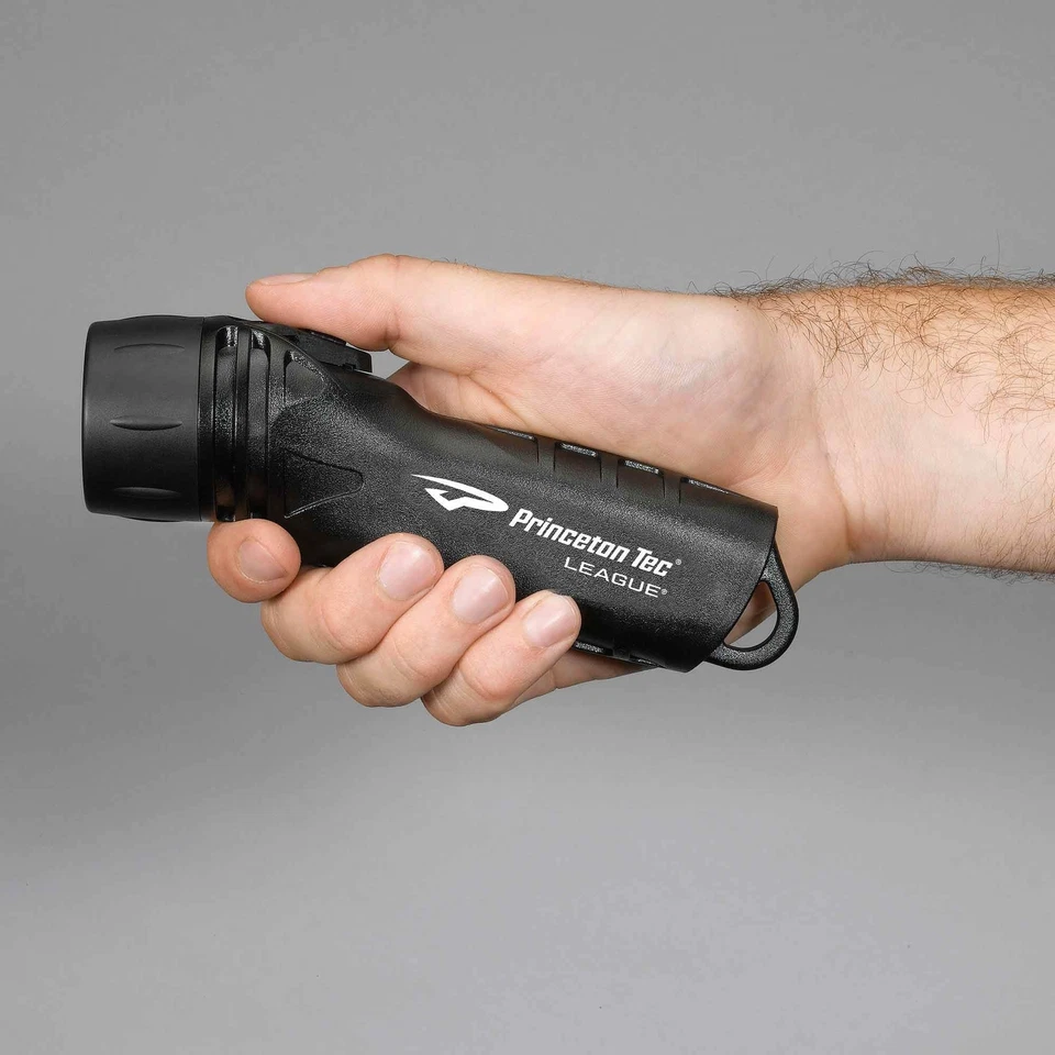 Princeton Tec League Diving Black Flashlight Maxbright LED Ergonomic Easy To Use - Image 4 of 4
