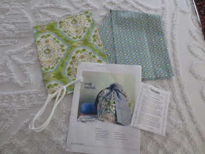 Quiltmaker CRAFT SATCHEL by Linda Lee CRAFT KIT--Finished size 16-1/2'' x 20-1/2''