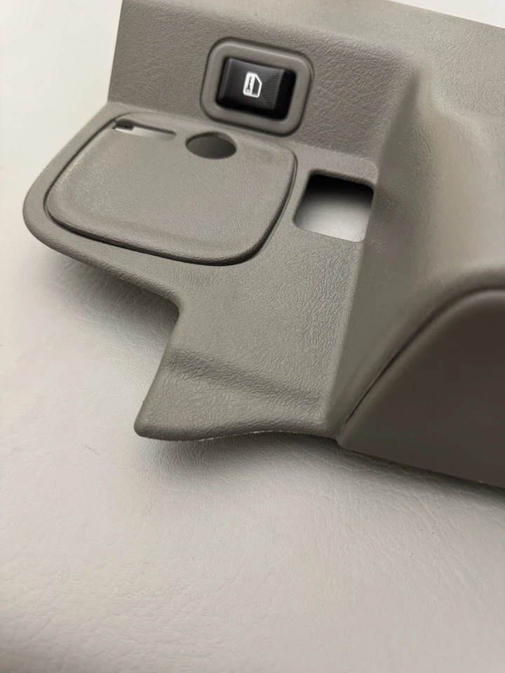 2016 - 2024 GMC SAVANA 3500 FRONT RIGHT DOOR WINDOW SWITCH OEM 23395359 GRAY_93G - Image 3 of 4