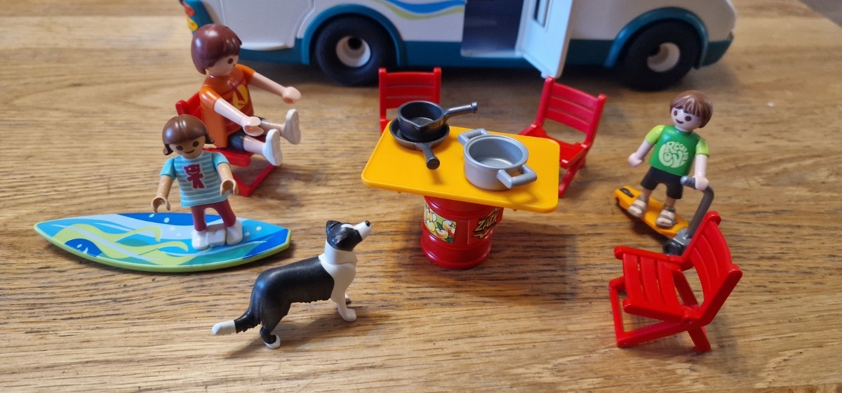 Playmobil 4859 Camper Van Motorhome Camping Family Figures