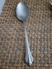 Oneida Rembrandt Solid Serving Spoon Distinction Deluxe Stainless Flatware