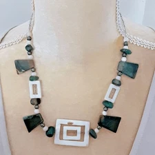 Hand-crafted seed bead plus mother of pearl beads necklace 18"