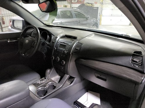 Used Front Center Interior Rear View Mirror fits: 2012 Kia Sorento w/automatic d - Picture 9 of 12