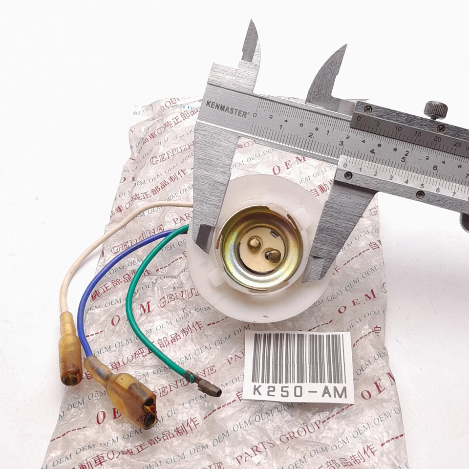 Enchufe de luz de cabeza Honda CB100 CB125 S110 Benly S90Z XL100 NUEVO DE STOCK repuesto #2 Foto 3 de 4