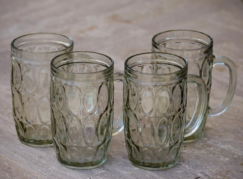 VINTAGE Oval Dot Thumbprint Mugs Set of 4 Made in USA 1940's