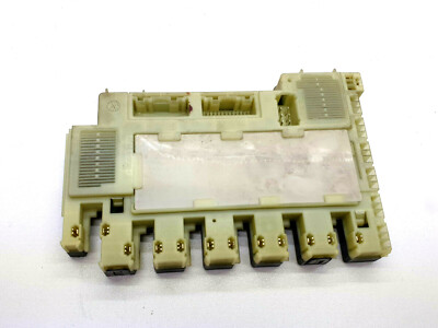 Renault Clio 2 II Sicherungskasten Relais Sicherungsbox Sicherungen 8200031555