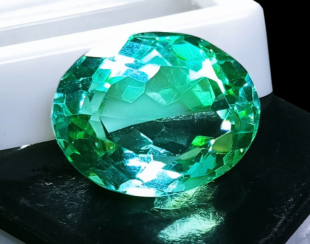 Natural Light Green Peridot Beautiful Oval Cut Certified 16.60 Ct Loose ...