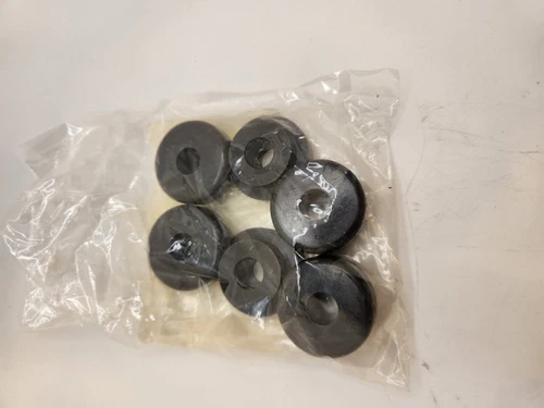 Lot of 6 New NOS York 025-33201-000 Isolator Top
