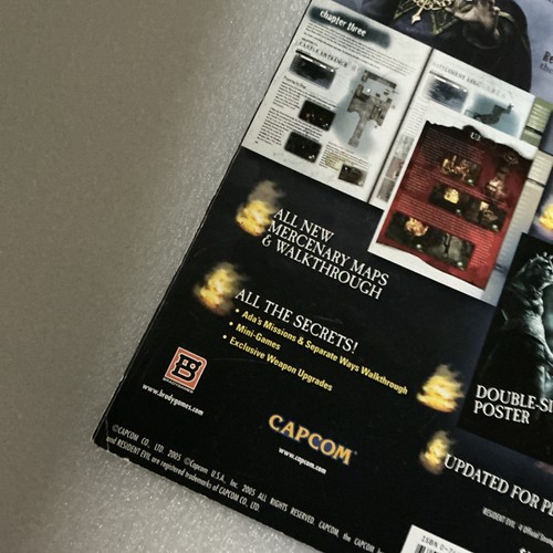 Resident Evil 4 Bradygames Strategy Guide PlayStation WITH POSTER GC Used rare - Picture 9 of 24