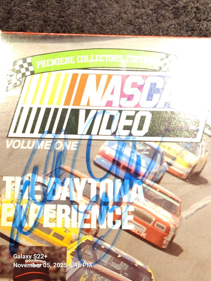 FIRMADO DALE WONHARDT, ALAN KULWICKI, DAVEY ALLISON, Bill Elliott AUTOGRAFIADO  Foto 3 de 4