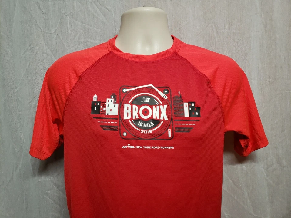 Camiseta deportiva roja pequeña NYRR New York Road Runners Bronx 2019 10 millas para hombre Foto 2 de 4