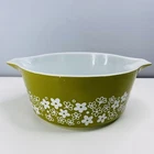 Vtg Pyrex Crazy Daisy Spring Blossom 475-B 2.5 Qt Green Casserole Bowl Floral