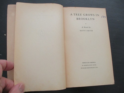 A tree grows in Brooklyn,Betty Smith, paperback, English edit., UK 1951. cs4845 - Picture 5 of 8